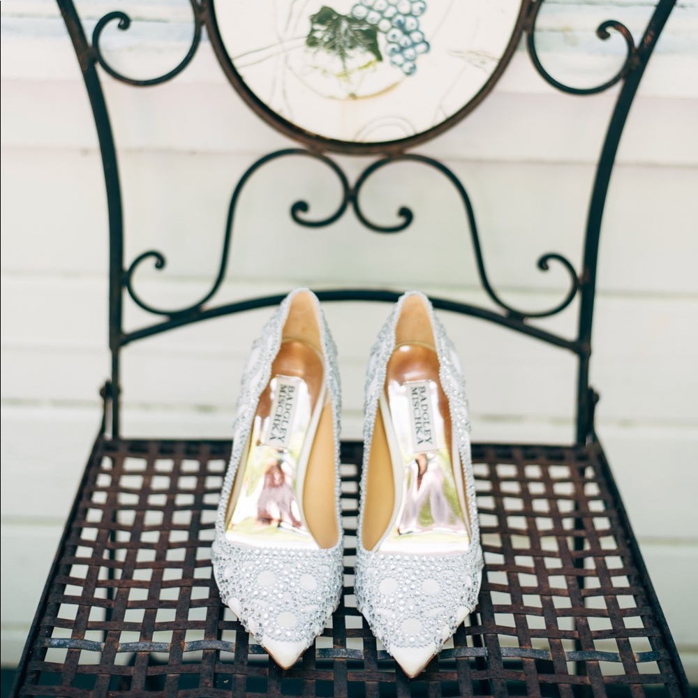 Badgley Mischka rouge dress pump worn 1x